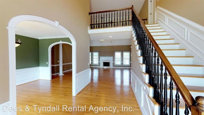 Building Photo - 5 br, 3.5 bath House - 2701 Isaac Drive