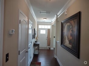 Building Photo - 235 Mill House Ln