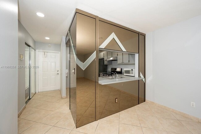 Foto del edificio - 10537 NW 11th St