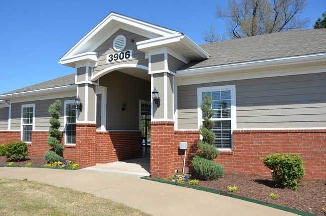 The Woods at Johnson Mill - The Woods at Johnson Mill Apartments