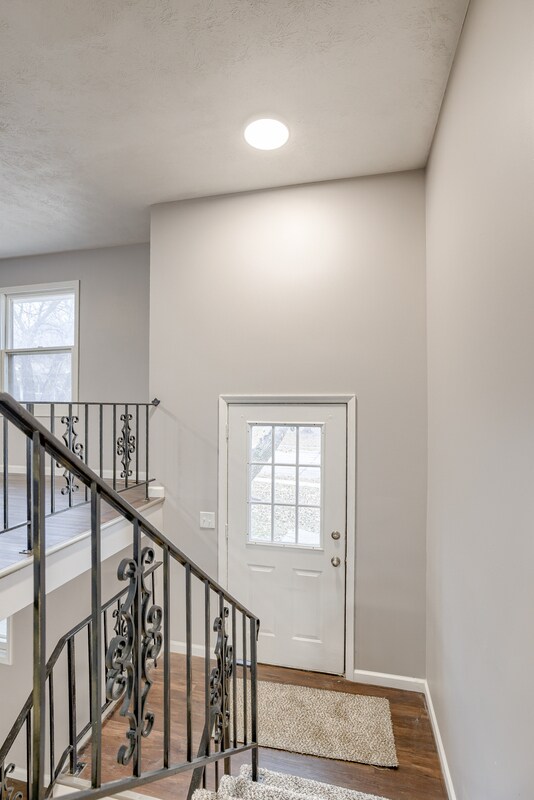 Building Photo - 8907 Lee Dr