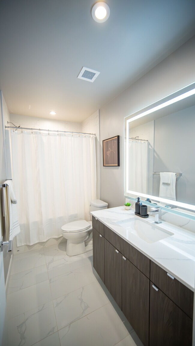 West Garneau Apartments 11041 86 Av NW Edmonton, AB