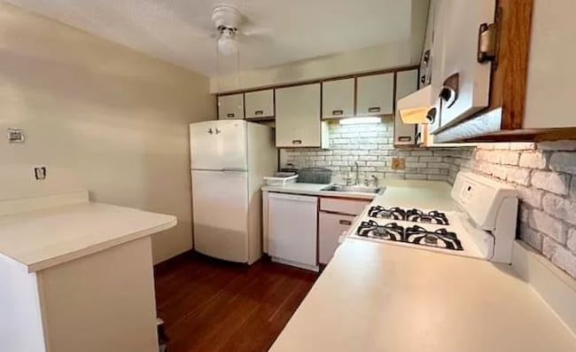 Building Photo - 236 Stonebridge Dr