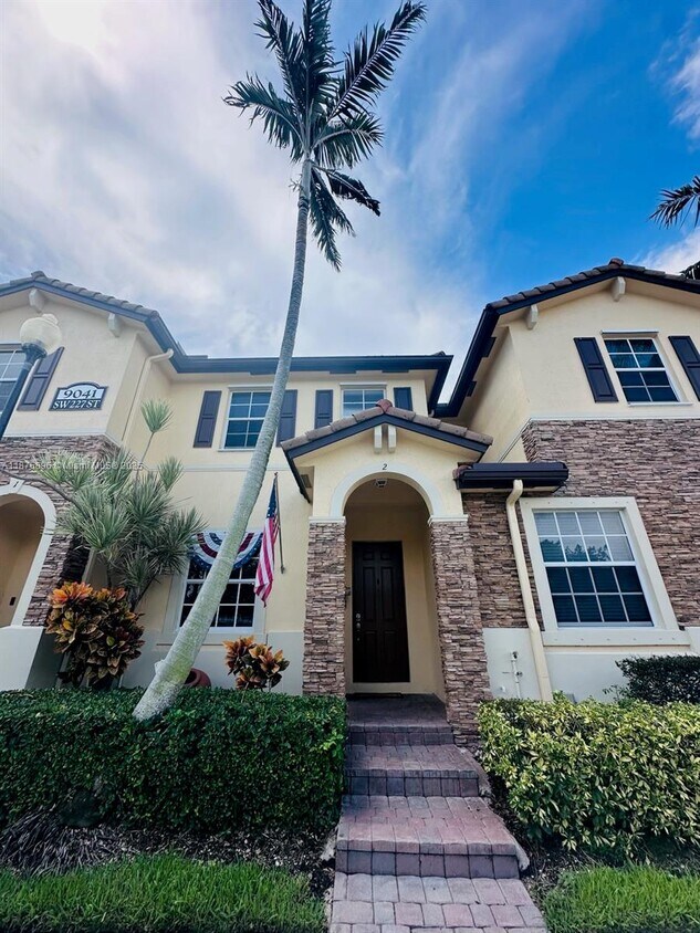 Foto principal - 9041 SW 227th St