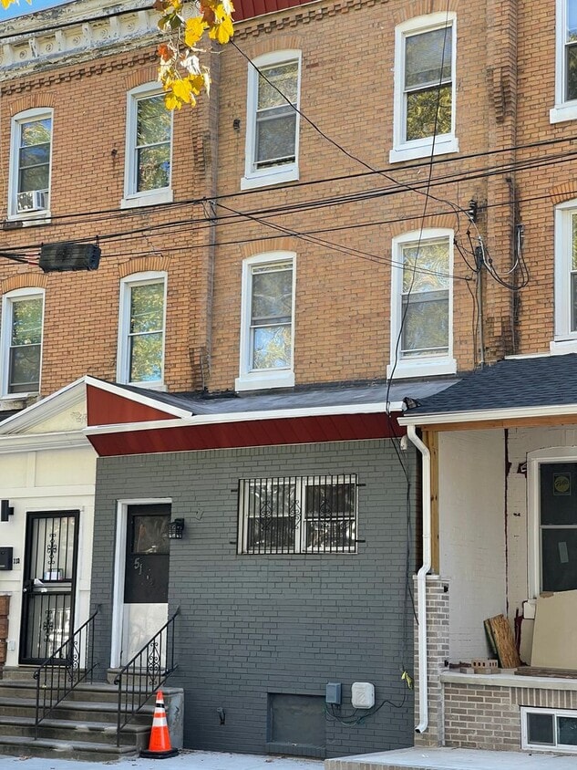 Photo - 5122 Arch St.