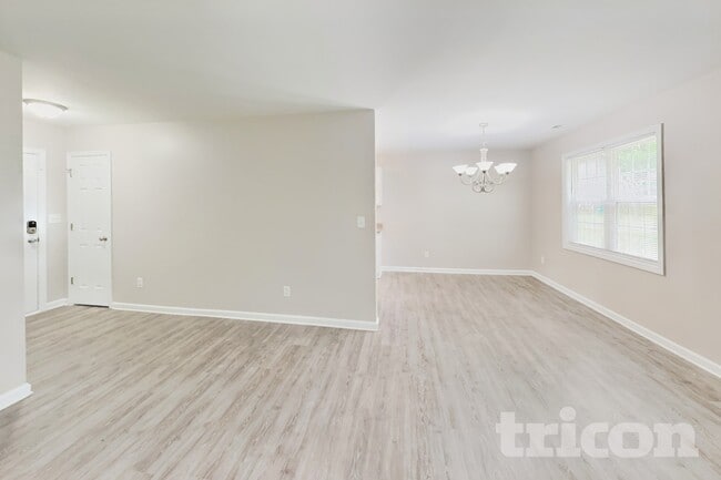 Building Photo - 345 Gray Ghost St