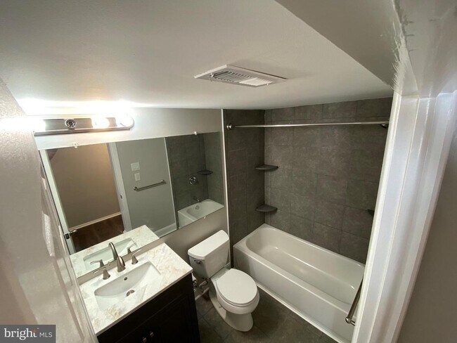 Foto del edificio - 1155 York Rd.