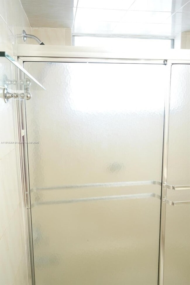 Building Photo - 8000 Harding Ave