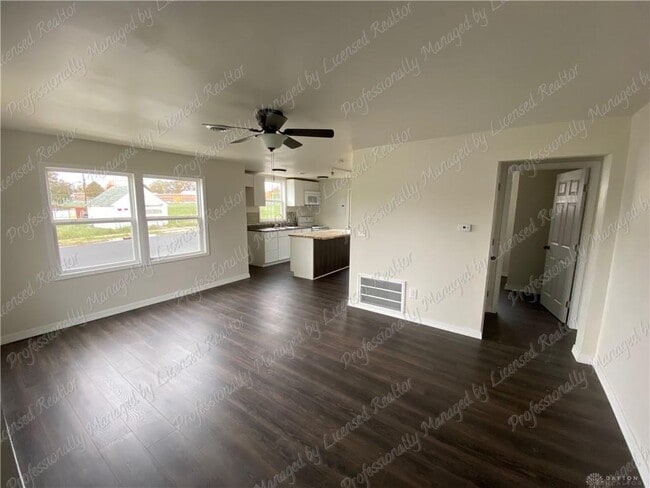 Building Photo - 1552 Sunset Ave