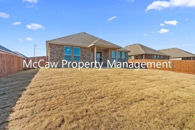 Building Photo - New 4/2/2 single story home in Grandbury!