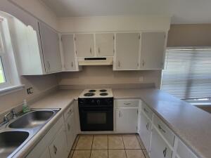 Building Photo - 2421 I-520
