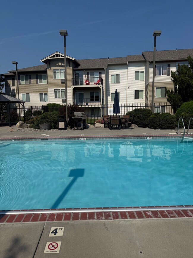 Community pool - 22855 E Country Vista Dr