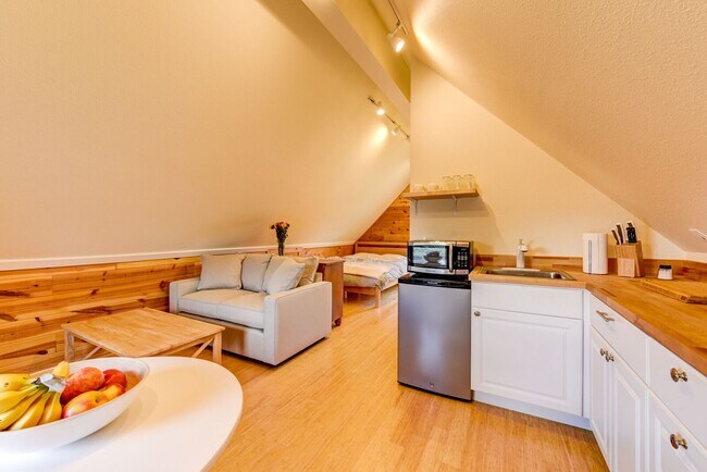 Building Photo - 4597 Apple Way