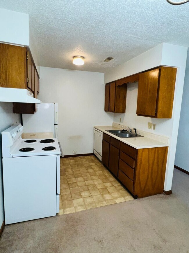 Foto del edificio - Charming Townhome, Prime Location, Cozy Li...