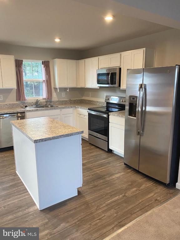 Building Photo - 2914 Farzi Cir