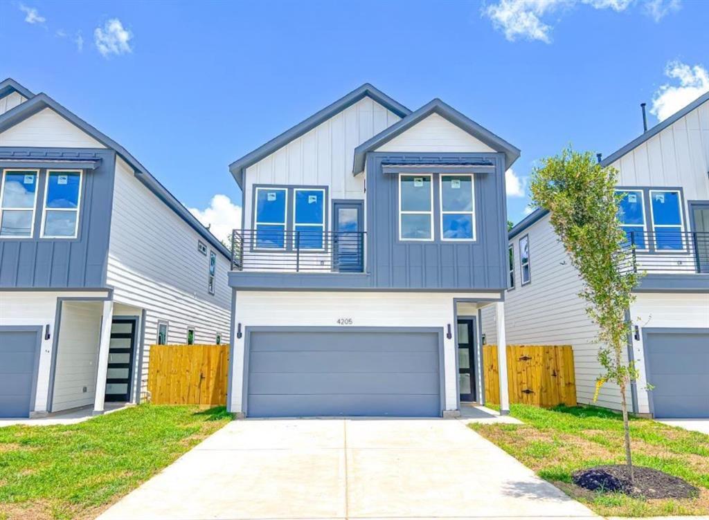 Foto principal - 4205 Stassen St