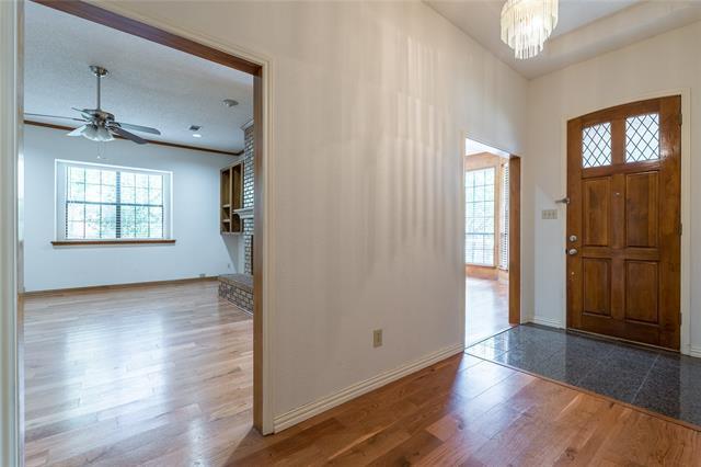 Building Photo - 2317 Lone Oak Trail