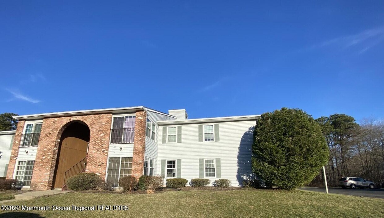 131 Frontier Way, Tinton Falls, NJ 07753 Condo for Rent in Tinton Falls, NJ