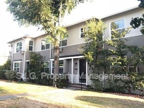 Building Photo - 228 E Maple St