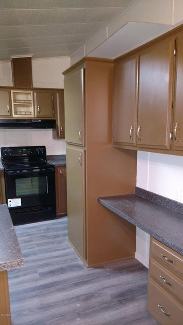 Building Photo - SHORT TERM HORSE PROPERTY RENTAL