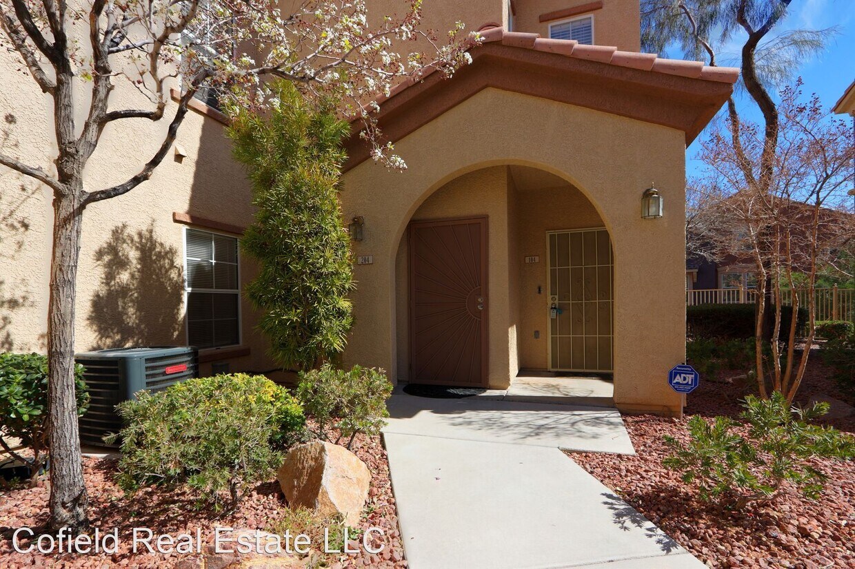Primary Photo - 2 br, 2 bath House - 3850 Juno Beach St. #104