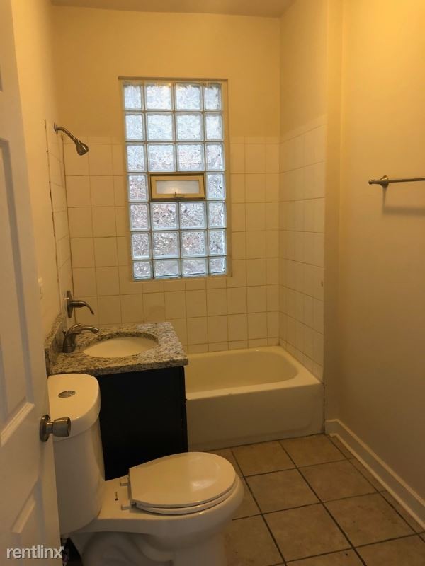 Building Photo - 6611 S Langley Ave