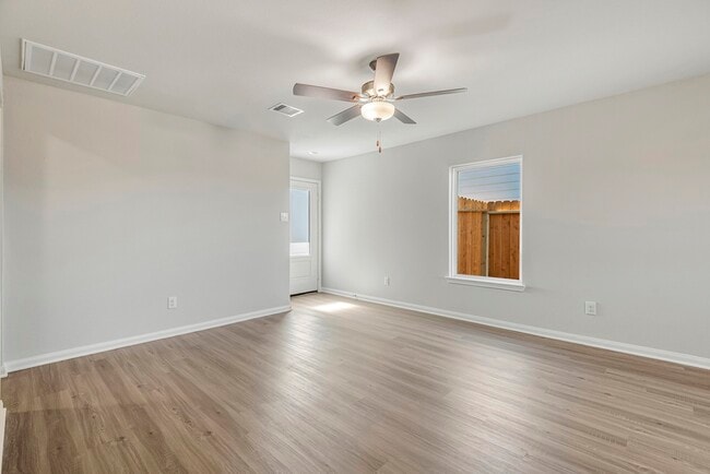 Foto del edificio - 8203 Burnt Orchid Dr