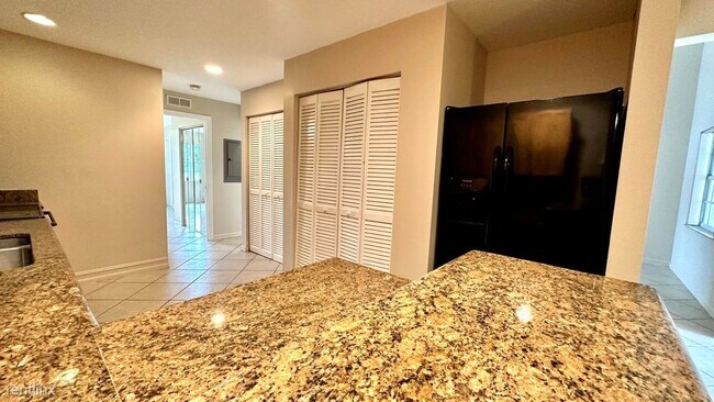 Foto del edificio - 3 br, 2.5 bath House - 12574 Westhampton C...