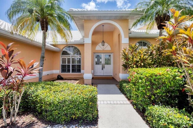 Foto del edificio - 6392 Woodbirch Pl
