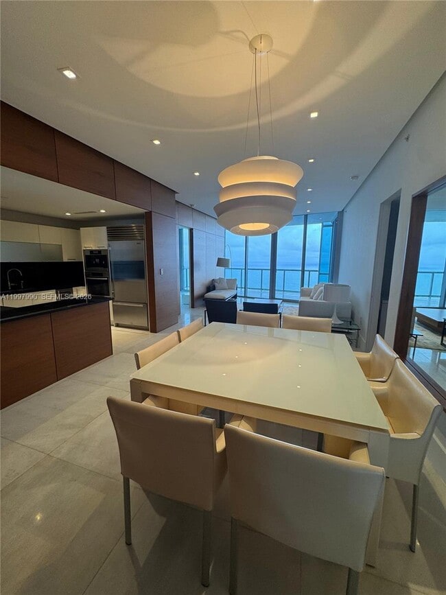 Building Photo - 17121 Collins Ave