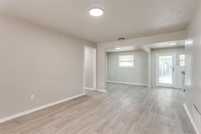 Foto del edificio - 2908 SW 62nd St