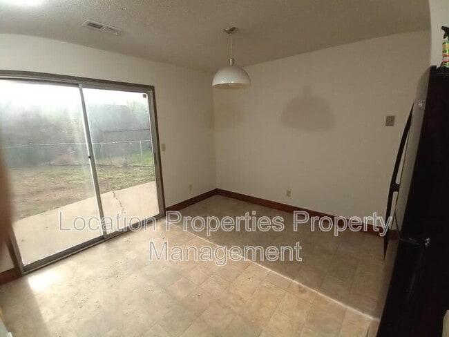 Foto del edificio - 104 Glenview Dr