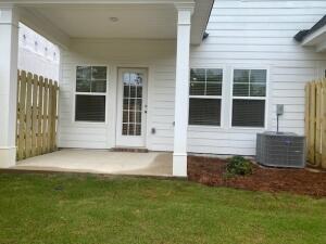 Building Photo - 1061 Linsmore Ave