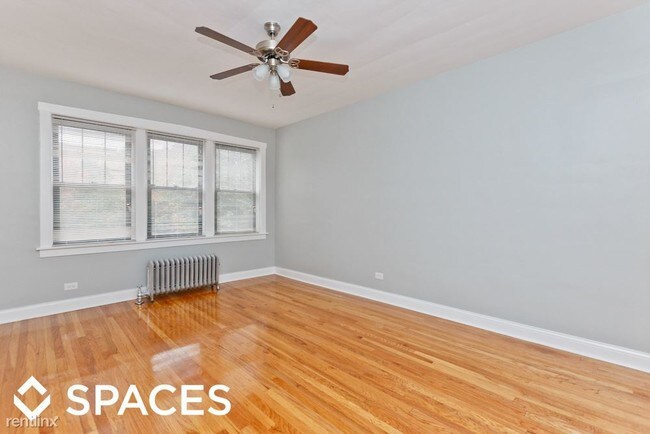 Foto del edificio - 3222 N Karlov Ave