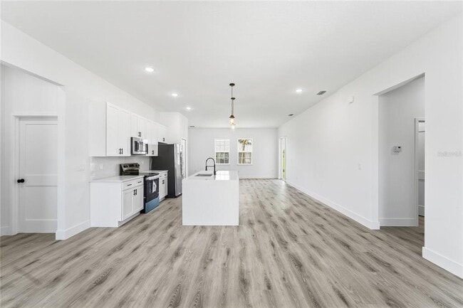Building Photo - 2600 SW 146th Pl Rd