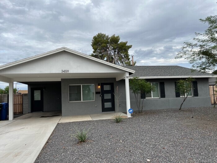 Primary Photo - Paradise Valley; No HOA