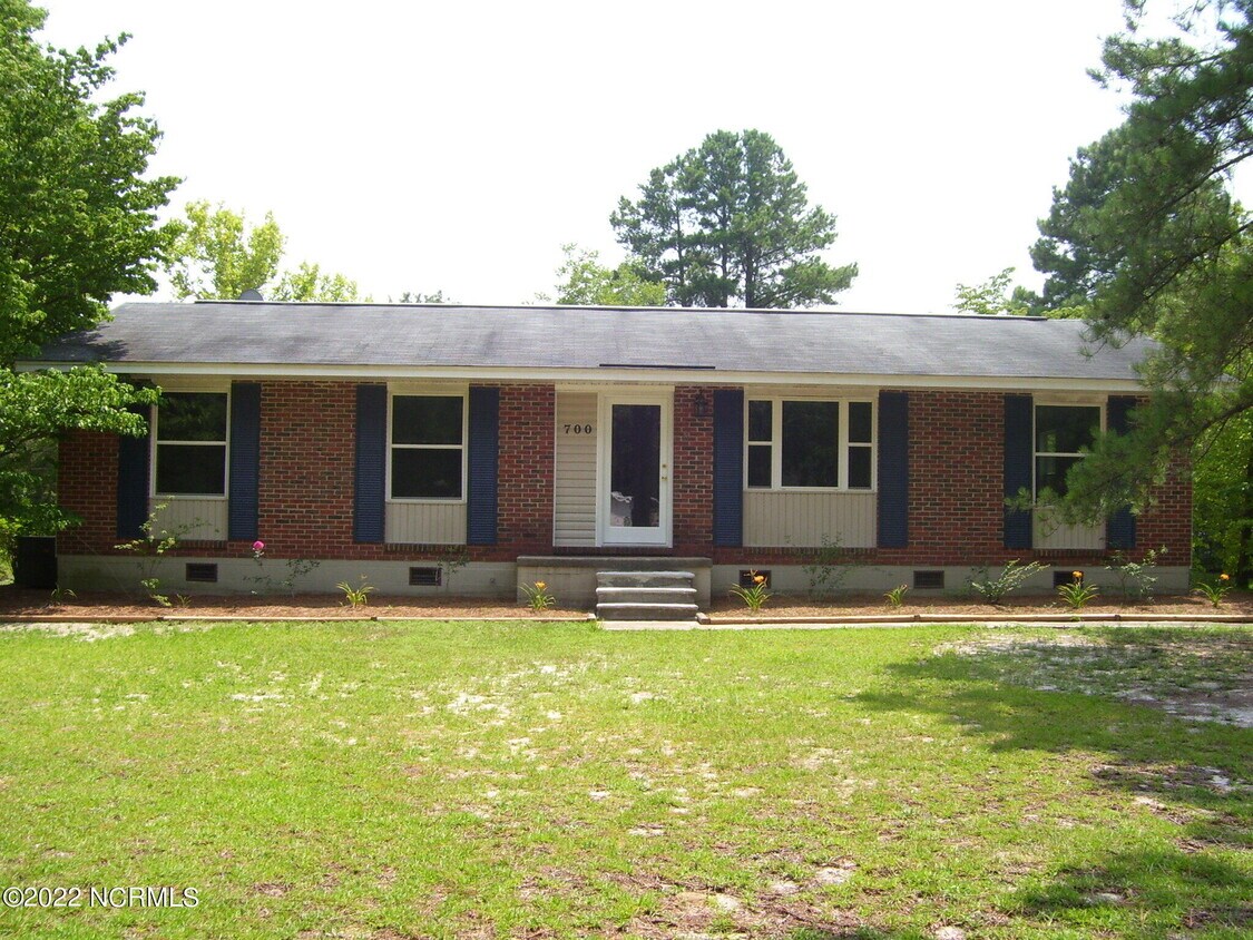 700 W Philadelphia Ave, Pinebluff, NC 28373 House Rental in Pinebluff