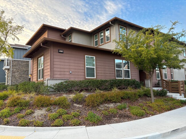 Building Photo - 7374 Diamond Mountain Rd