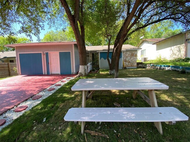 Building Photo - 4808 Spring Meadow Cove