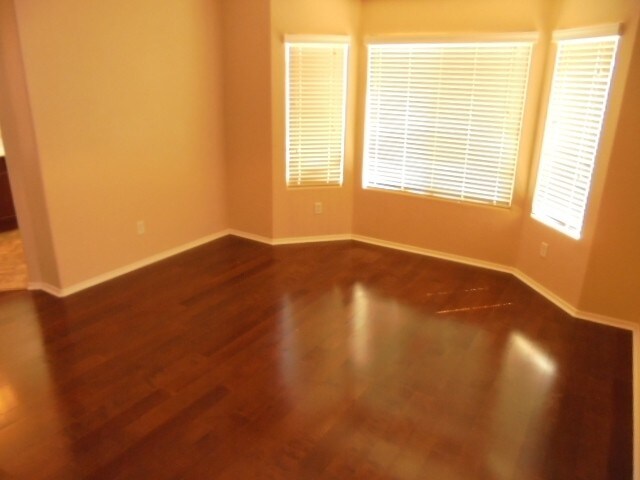 Building Photo - 14643 W Acapulco Ln