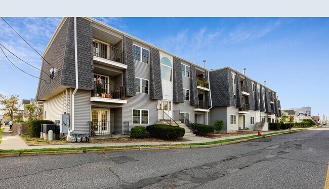 Foto del edificio - 98 BEACHWAY AVE