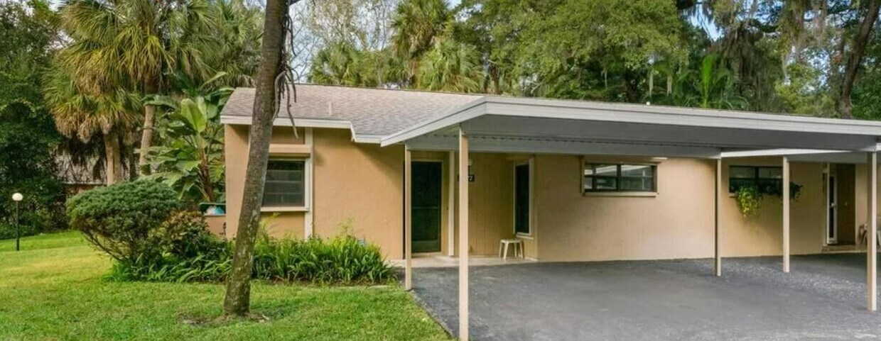 Primary Photo - 4977 Village Garden Dr