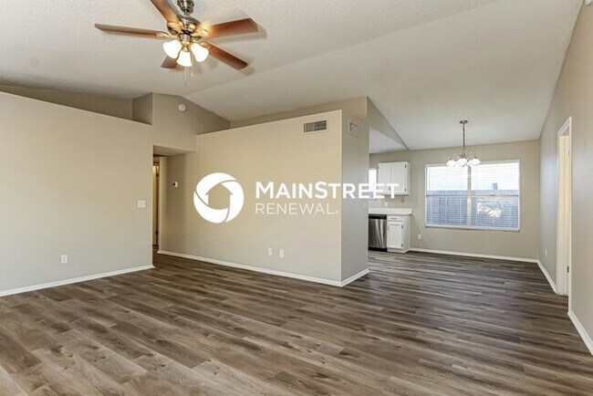 Foto del edificio - 3 Bedroom Pet-Friendly Home in Phoenix, AZ with Main Street Renewal