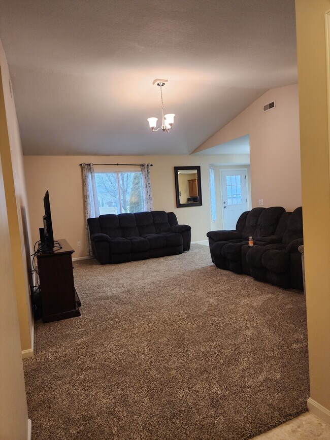 Sala de estar principal - 12015 Tapered Bank Run
