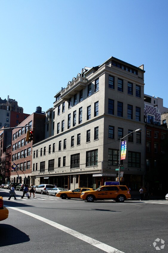 Building Photo - 160 Eighth Ave
