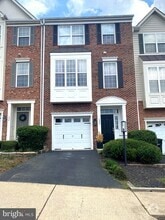 Building Photo - 508 Legrace Terrace NE
