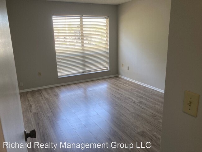 Building Photo - 2 br, 1.5 bath House - 1719 S. Oxalis Avenue