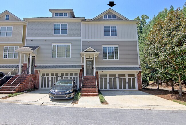 Building Photo - 611 Lexington Village