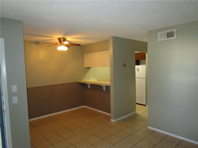 Foto del edificio - 312 E 43rd St