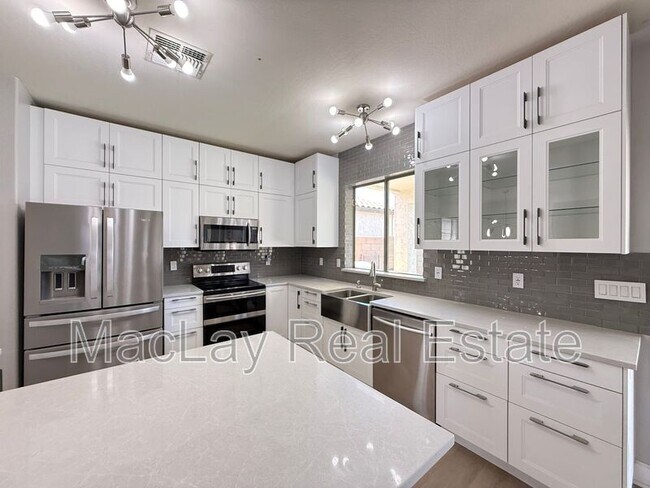 Building Photo - 45295 Gavilan Dr